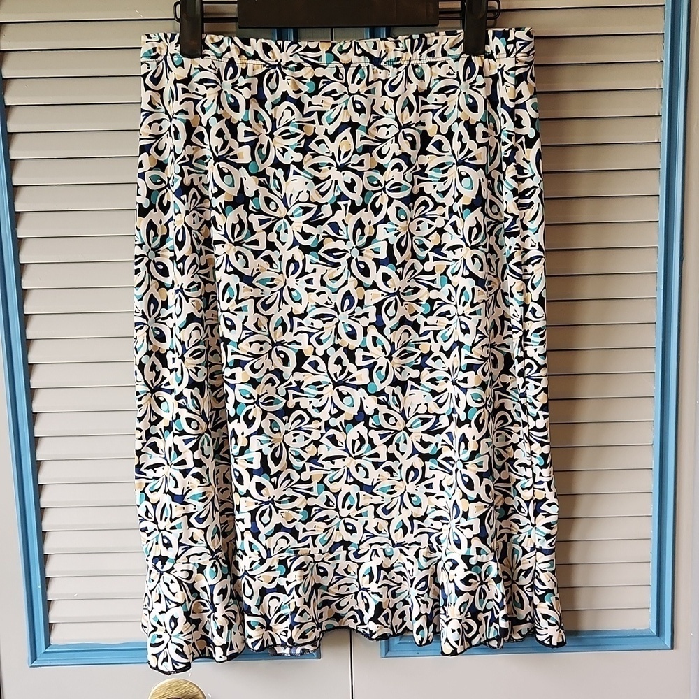 DressBarn Blue White Floral Skirt